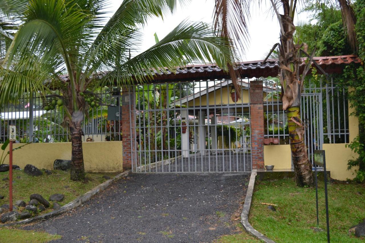 Casa Sophia 3 Listings Apartment 1 Or Apartment 2 Separately Or Apt 1 And 2 Together All With Fo Internet Guápiles 외부 사진