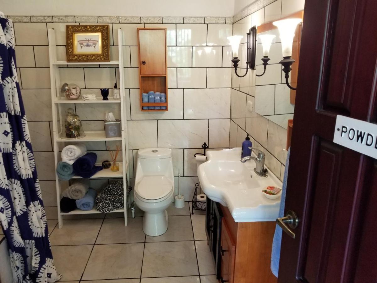 Casa Sophia 3 Listings Apartment 1 Or Apartment 2 Separately Or Apt 1 And 2 Together All With Fo Internet Guápiles 외부 사진