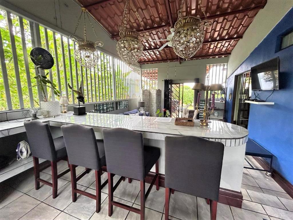 Casa Sophia 3 Listings Apartment 1 Or Apartment 2 Separately Or Apt 1 And 2 Together All With Fo Internet Guápiles 외부 사진