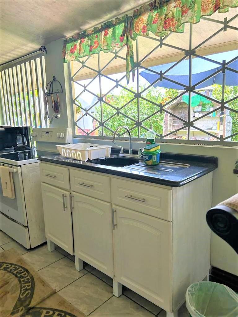 Casa Sophia 3 Listings Apartment 1 Or Apartment 2 Separately Or Apt 1 And 2 Together All With Fo Internet Guápiles 외부 사진
