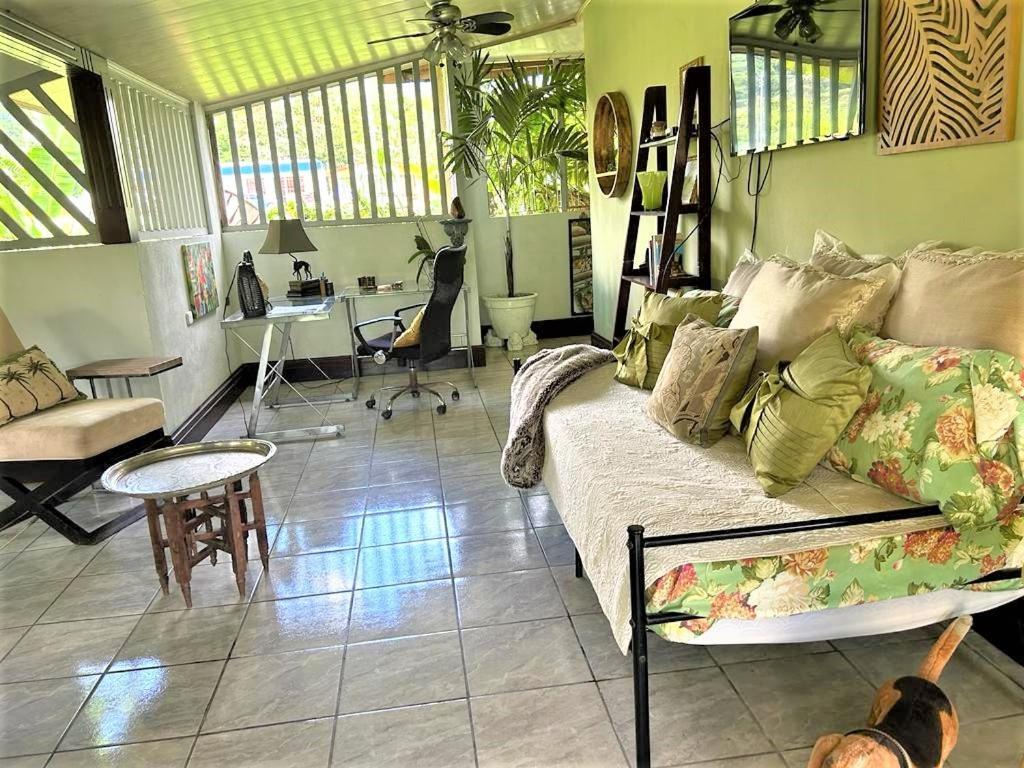 Casa Sophia 3 Listings Apartment 1 Or Apartment 2 Separately Or Apt 1 And 2 Together All With Fo Internet Guápiles 외부 사진