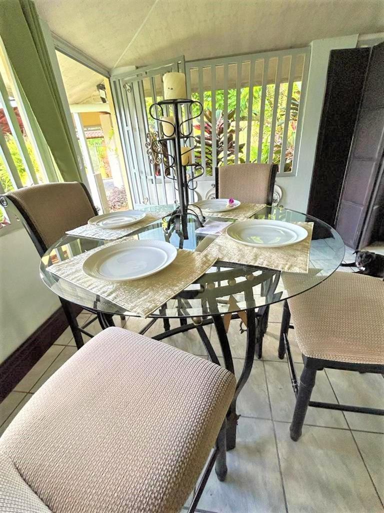 Casa Sophia 3 Listings Apartment 1 Or Apartment 2 Separately Or Apt 1 And 2 Together All With Fo Internet Guápiles 외부 사진