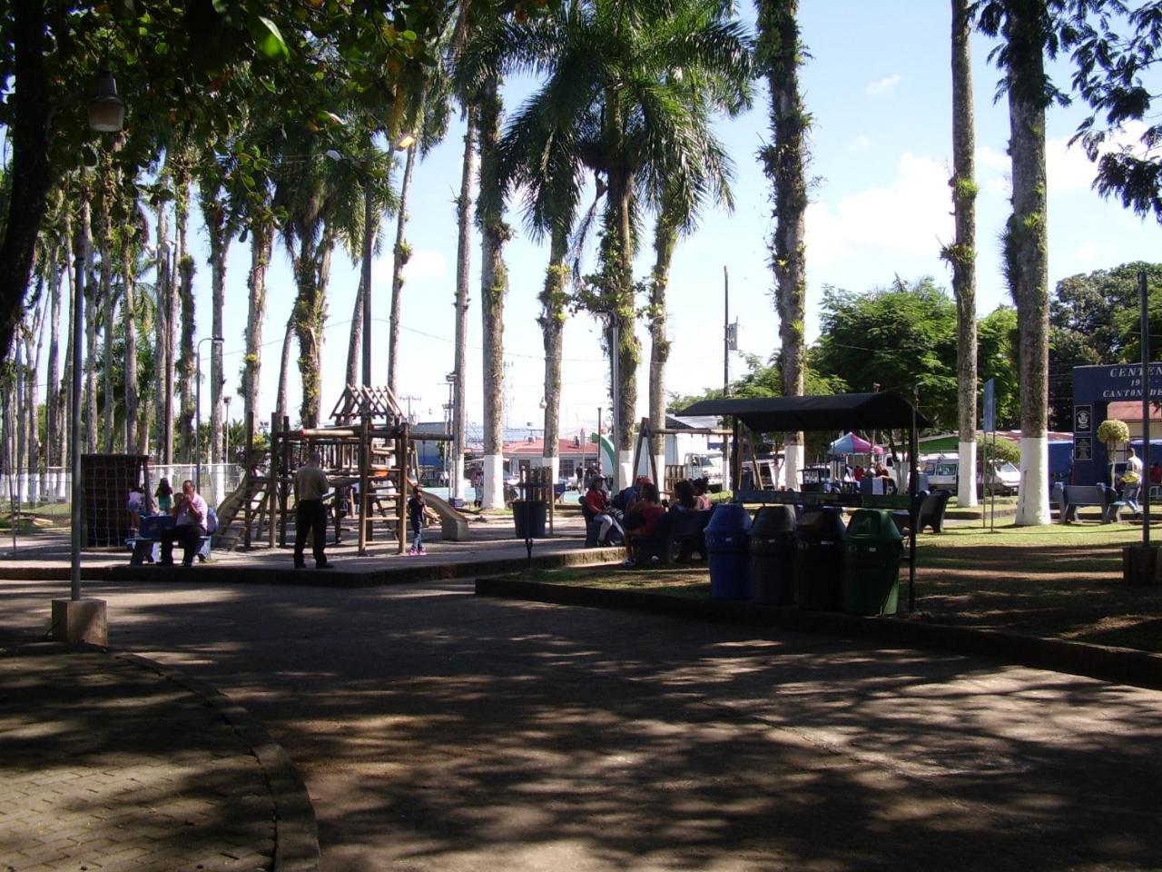 Casa Sophia 3 Listings Apartment 1 Or Apartment 2 Separately Or Apt 1 And 2 Together All With Fo Internet Guápiles 외부 사진